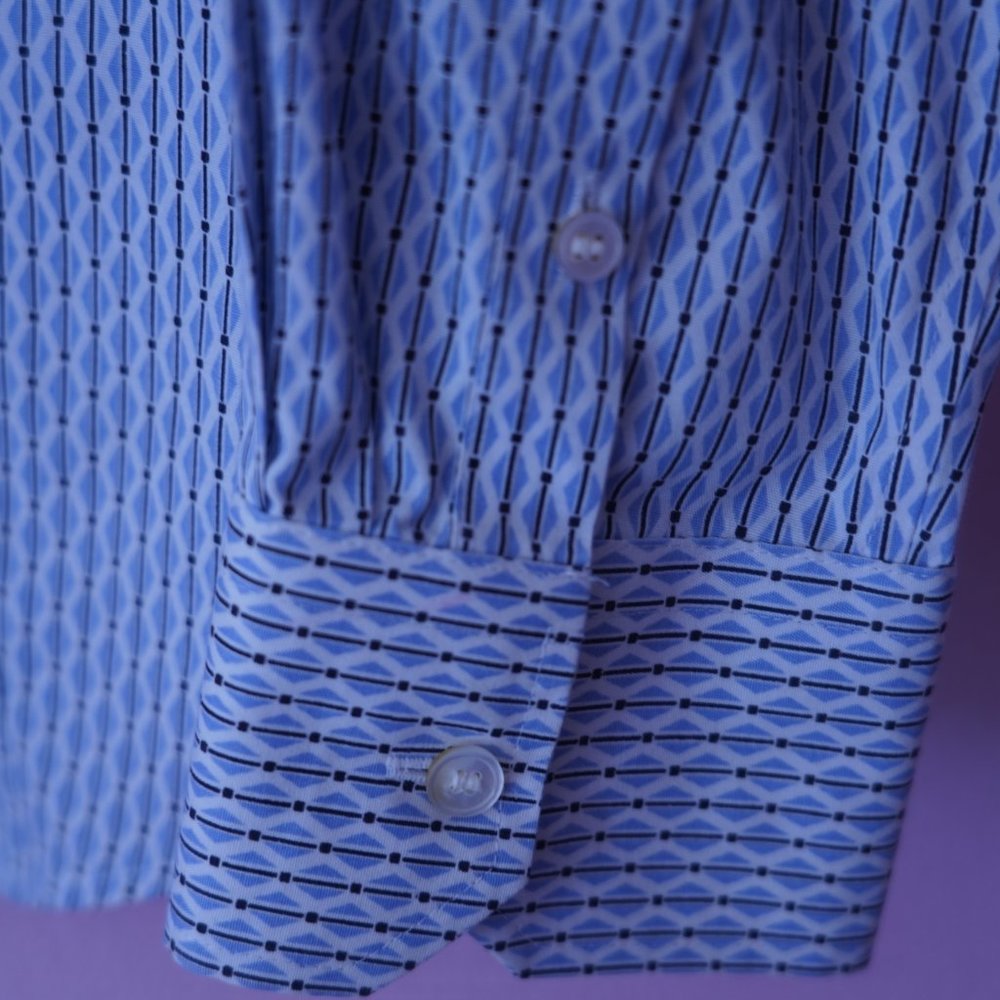 Talbots Wrinkle Resistant Button down Top - Picture 4 of 4